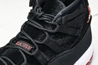 11 Velvet” Jordan Air “Bred 0506